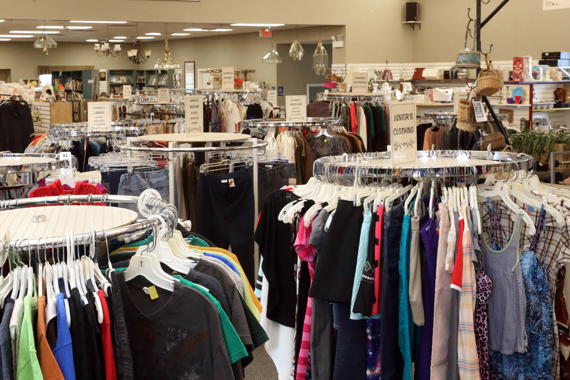 Use Shops Different Ways to Second-Hand Shop – Morgantown ReUzit Shoppe